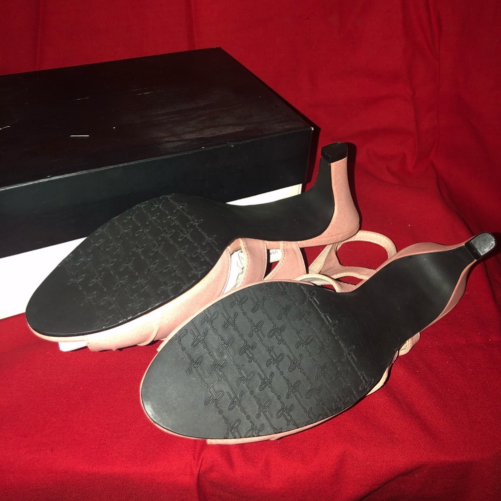 Pink Heels - Picture 2 of 3